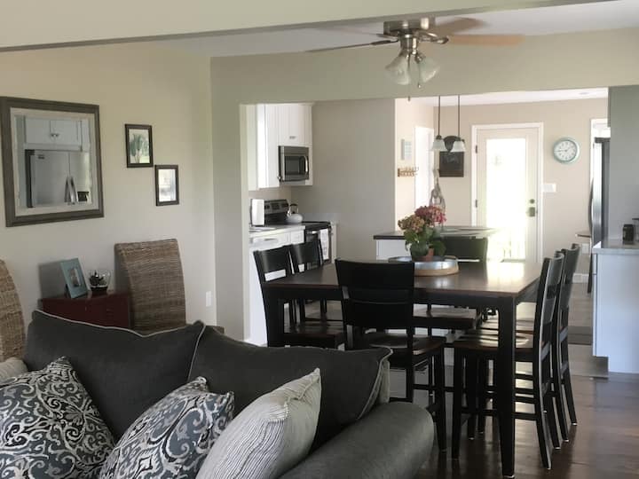 Cozy Cape,Millersville College, with great WIFI Houses for Rent in