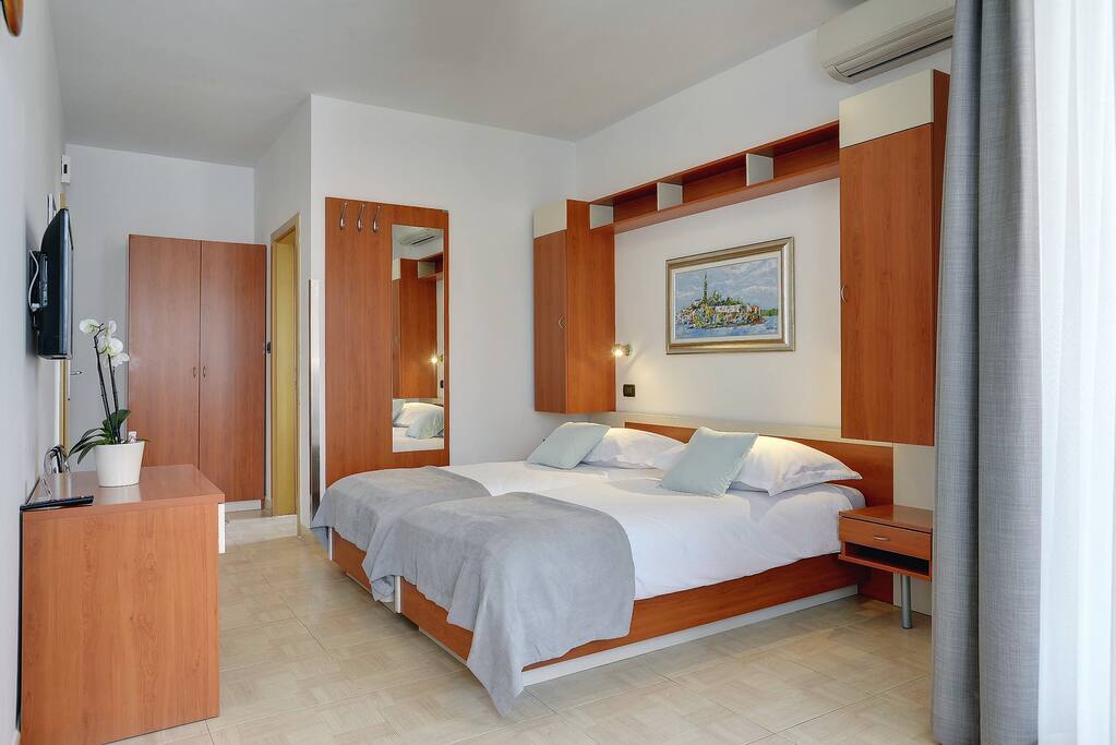 Twin beds