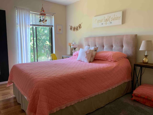 Shabby  Chic Cozy Classic Townhouse