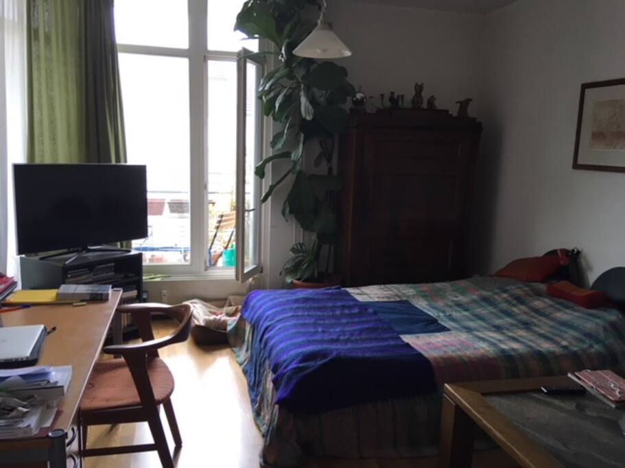Schlafzimmer 1