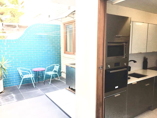 Bright Beach side 1 Bedroom Apartment