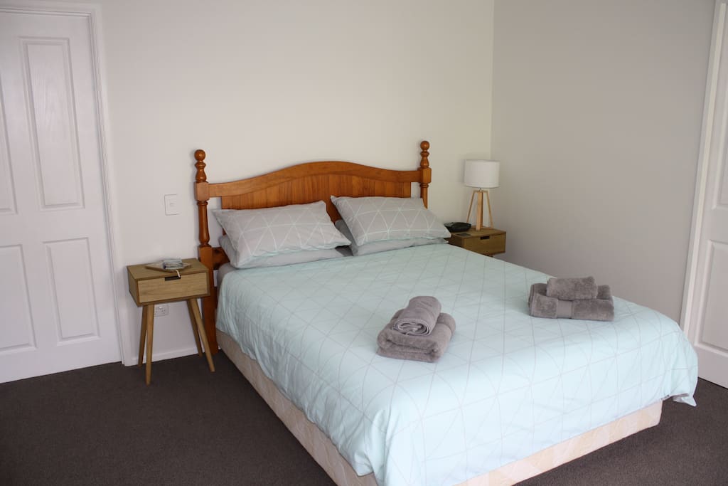 Queen Bed
