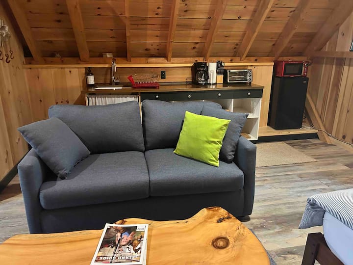 Studio Apt In Newly Built Barn - Oak Bluffs, MA