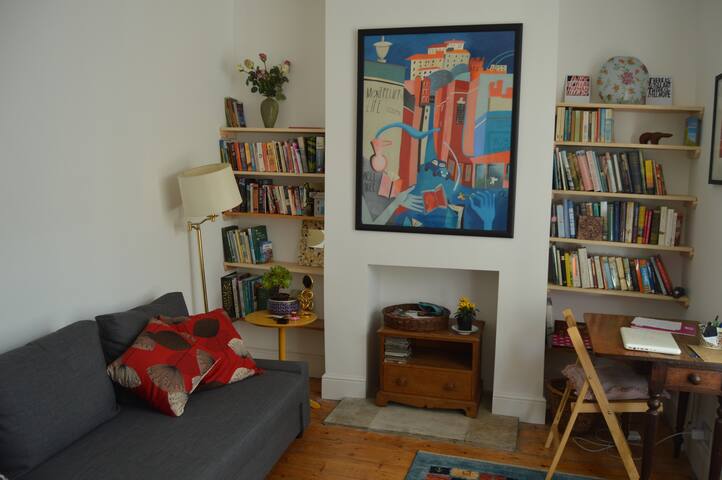 Bright comfortable house in trendy neighbourhood