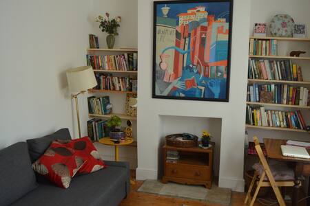 Bright comfortable house in trendy neighbourhood