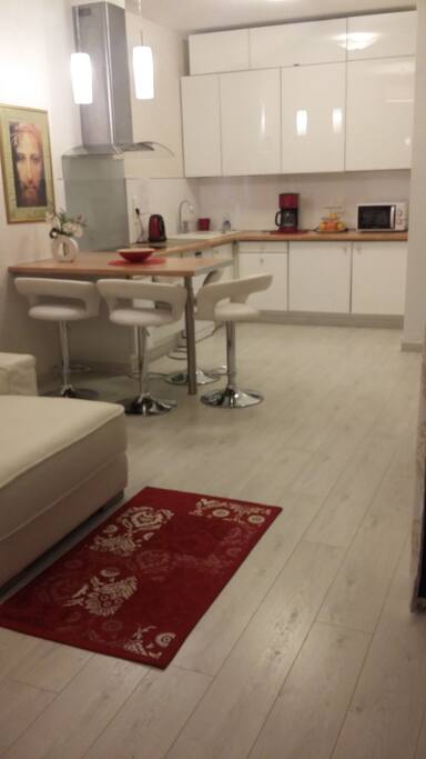 kitchen to share