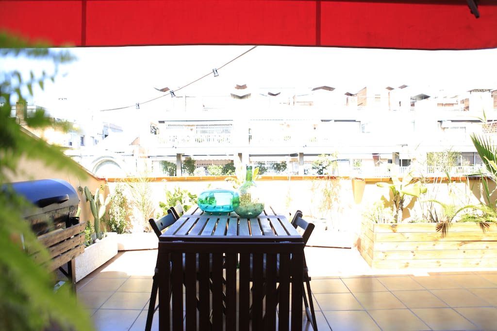 Terrace Dining Table.