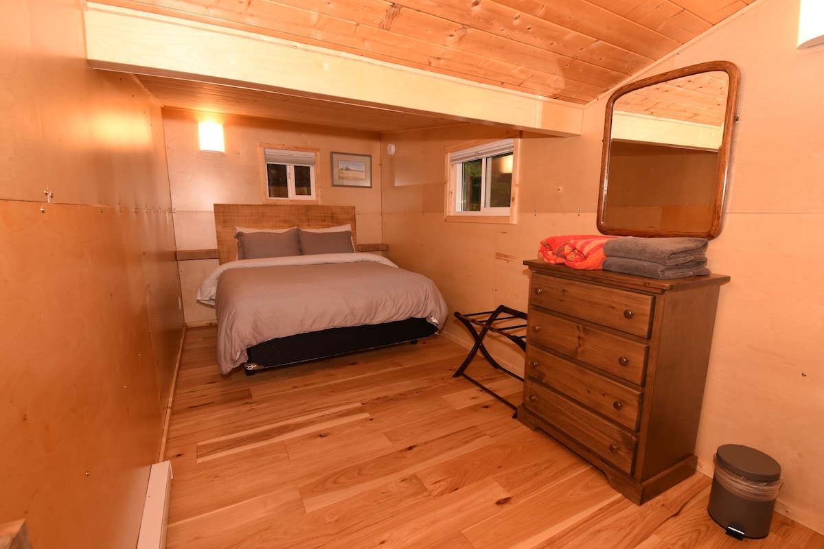 Upstairs bedroom.
Please note the beam in the ceiling.