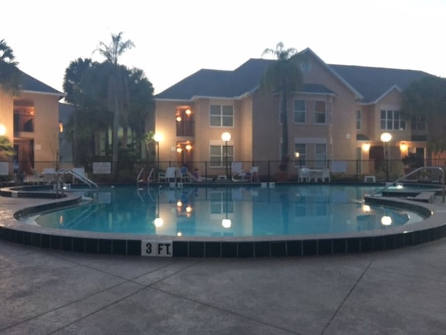 Gorgeous pool - even for an evening swim