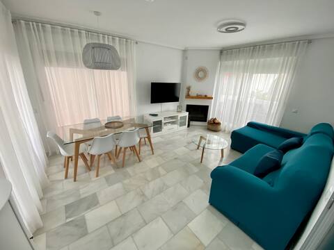 Large Luxury Independent House, Large Terraces