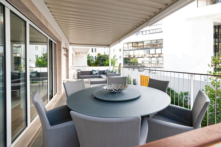 Salitre Luxury Apt. with a Terrace!