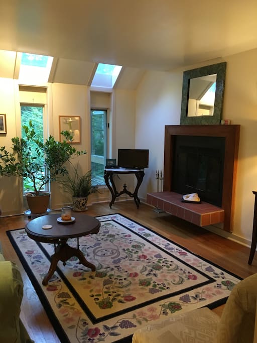 Livingroom - just next to entrance