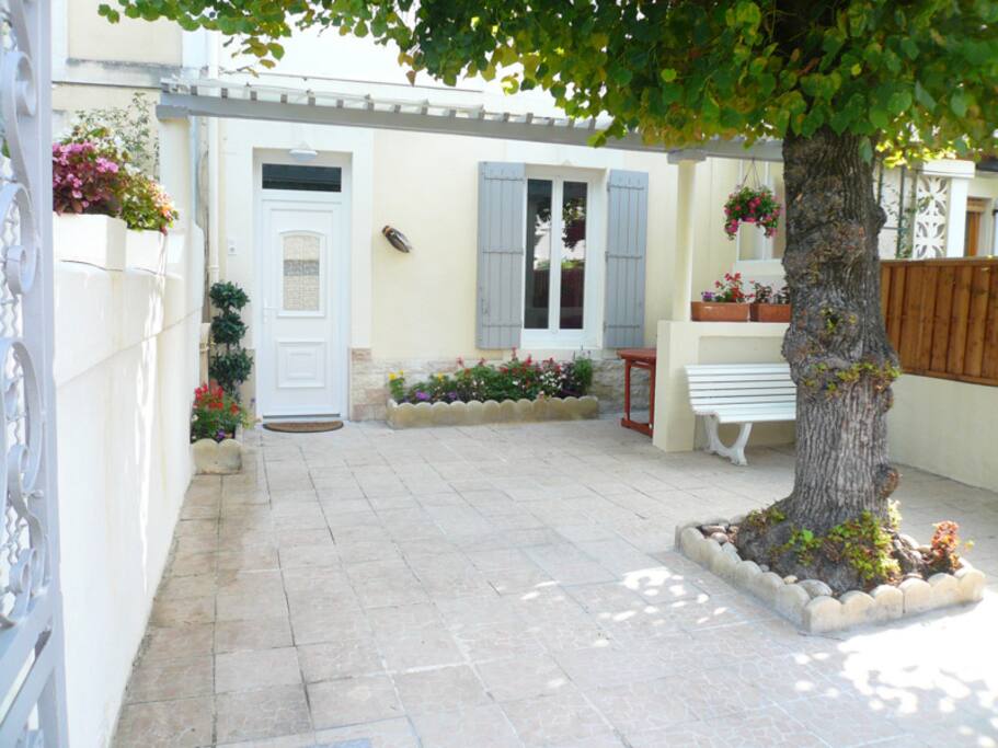 Entrée de la maison...