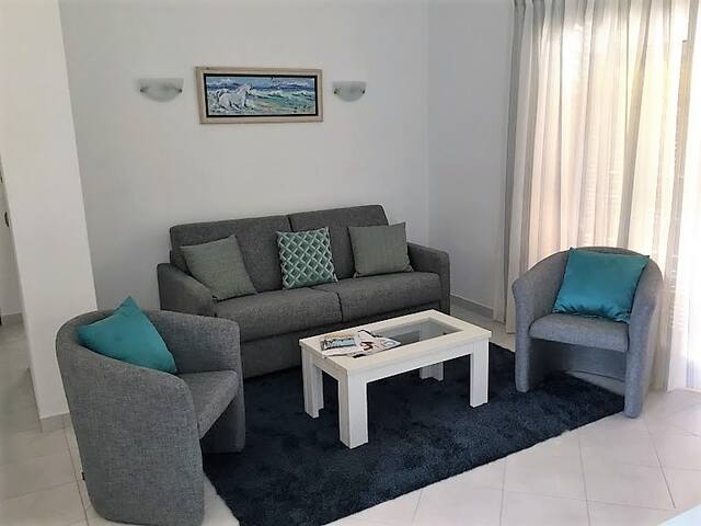 1 Bed Apartment - Newly Refurbished Prado do Golf
