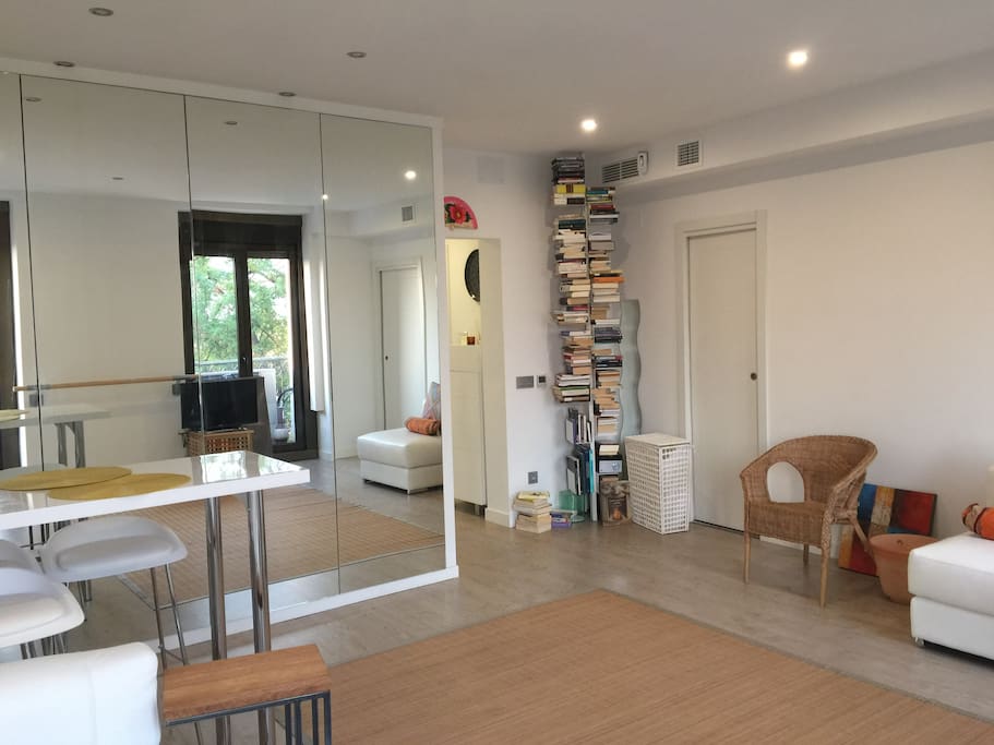 large living-room with with balcony and view to the mountains, amazing sunsets every night