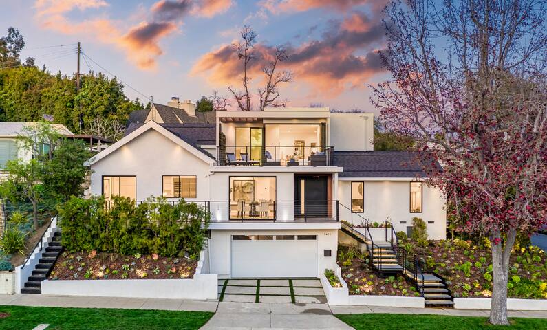 Brand New Construction in the heart of the city gallery image 2