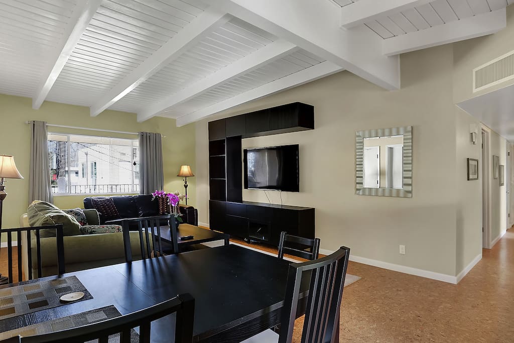Vaulted ceiling living space