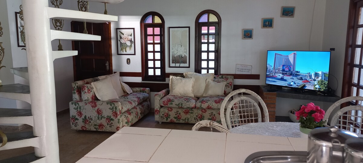 Top performing Airbnb: Beach house in Ubatuba Maranduba for 15 guests. in São José Dos Campos