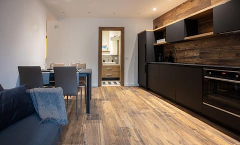 Successful Airbnb property: Historic Center + Free Parking in Bormio