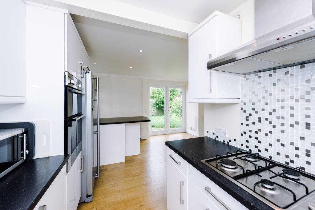 Hob, Microwave, Toaster and Oven available.