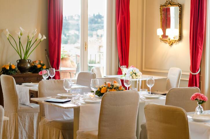 Location Ponte Trinita by Antica Torre Tornabuoni gallery image 5