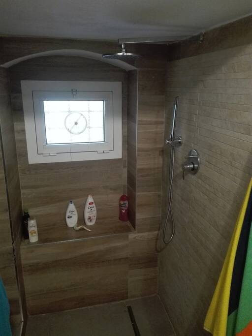 Doccia con seduta relax
