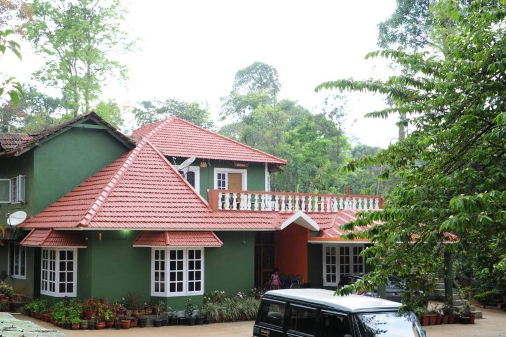 Chilipili Estate Stay