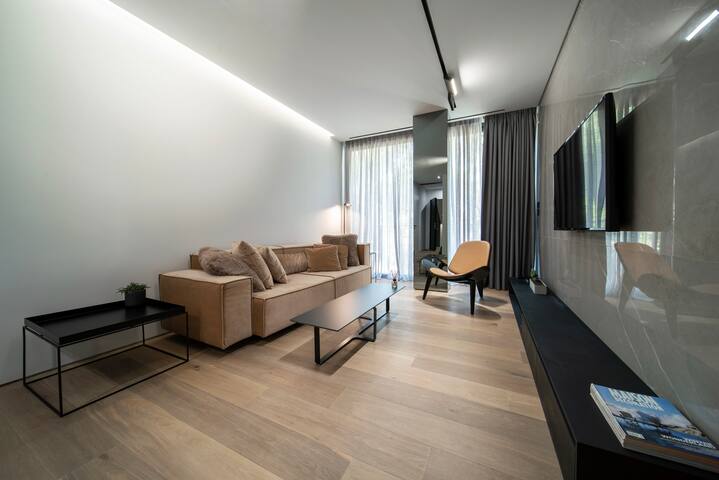 The Duke suite 302 (two bedroom suite) gallery image 3