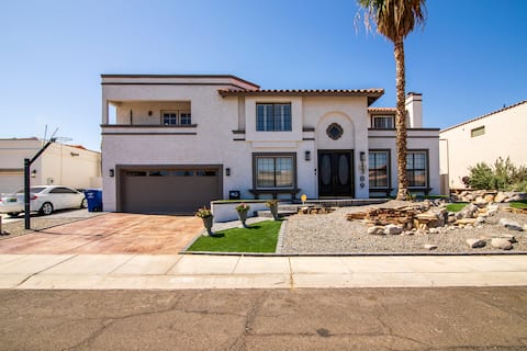 The Desert Pearl/Grand Home
