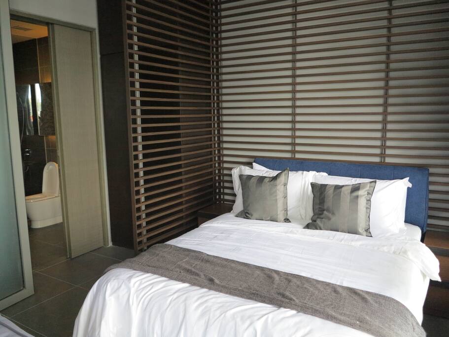 comfy queen size bed