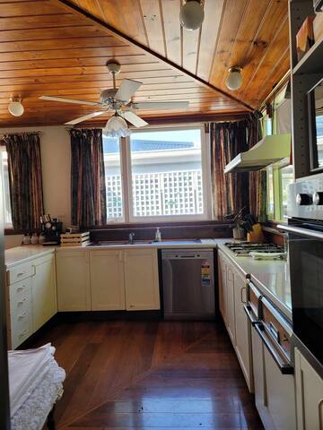 Fremantle Heritage Home by the Beach gallery image 4