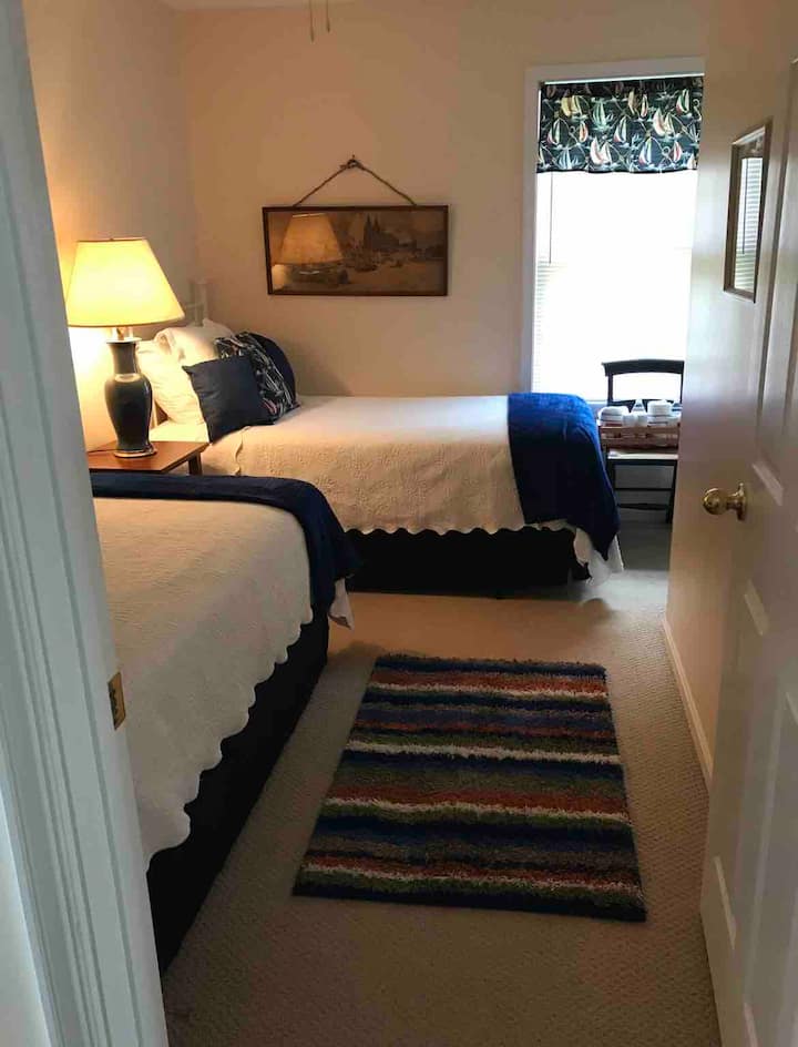 Dormitorio doble con capacidad para 2 personas.