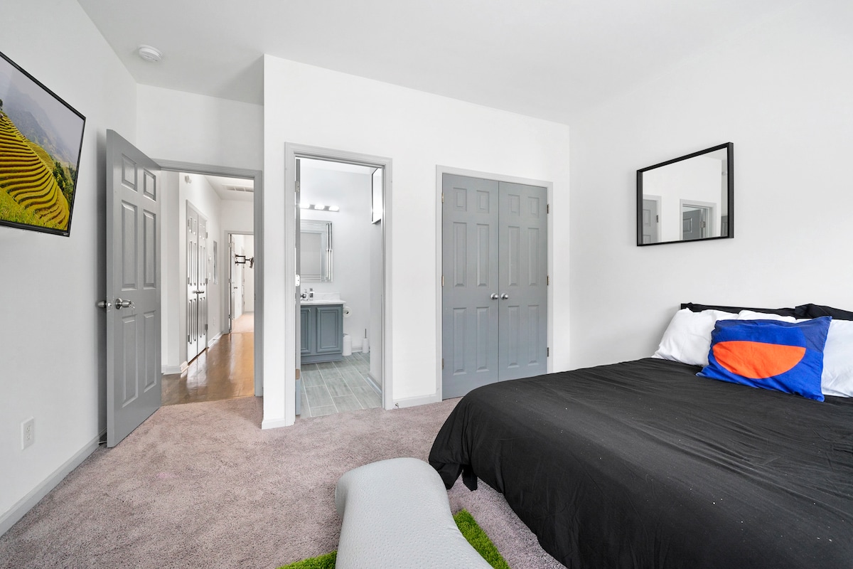 Ова е кревет широк 137 - 191 см. 