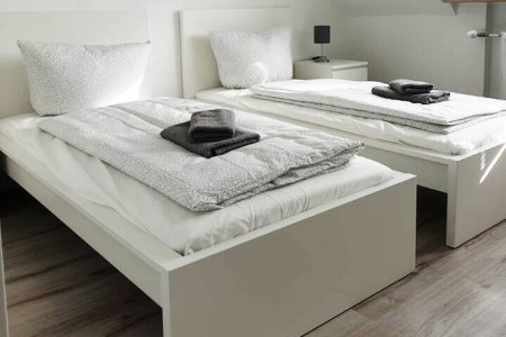Ne13 Schone Ferienwohnung In Neuss Mit Kostlenlosen W Lan Departamentos En Renta En Neuss Alemania