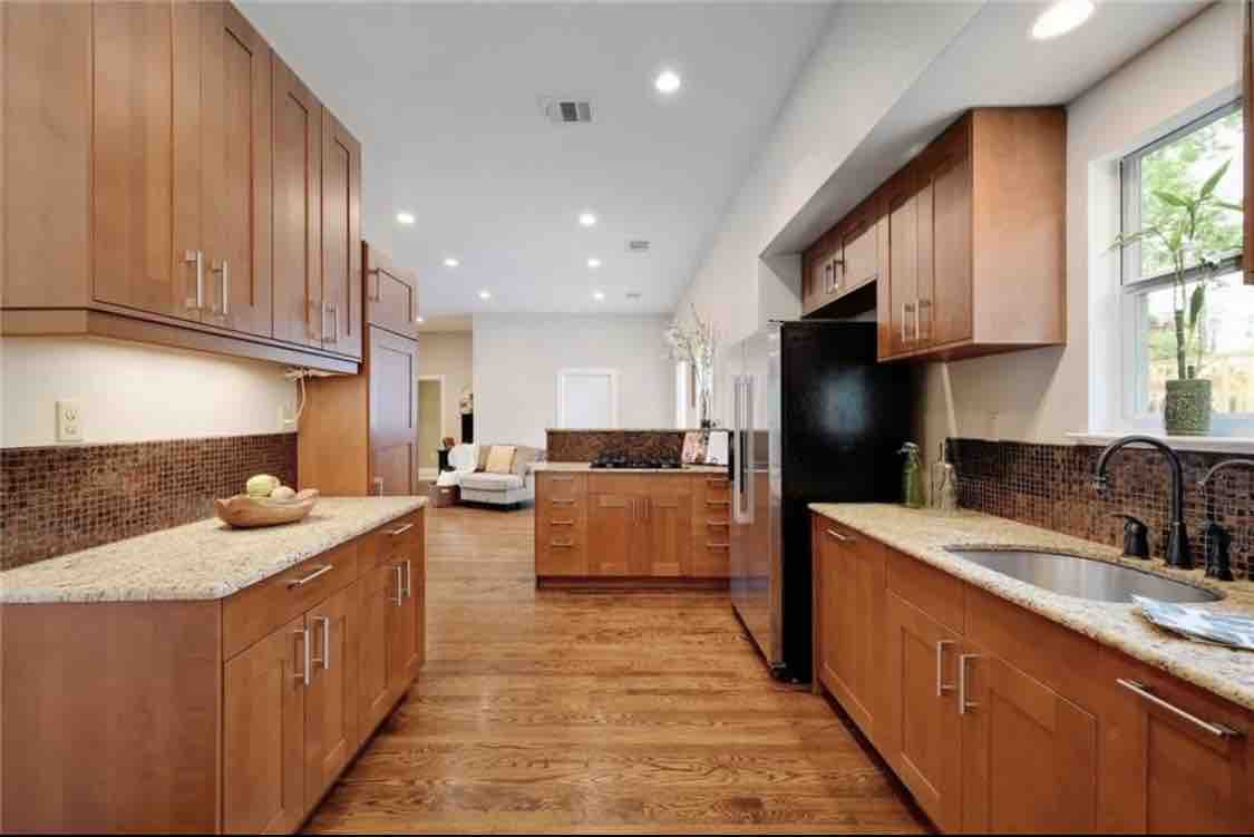 Modern quiet bedroom&bath mins Downtown&Domain