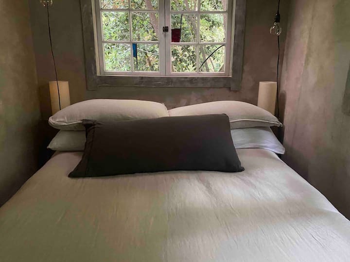 საძინებელი 1