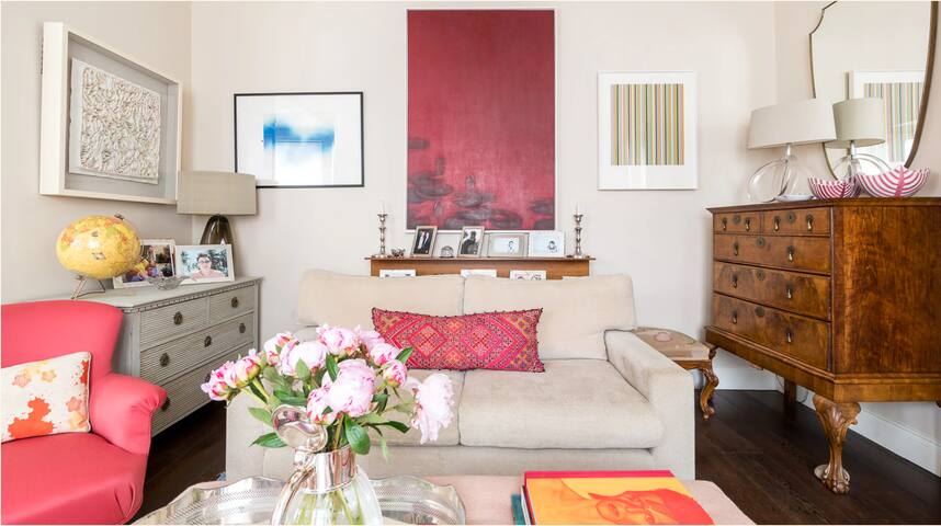 Magnificent mansion in upmarket Ravenscourt Park gallery image 5