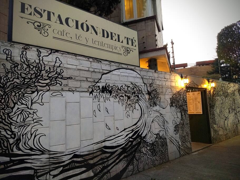 nuestra emblemática barda / our personal designed wall