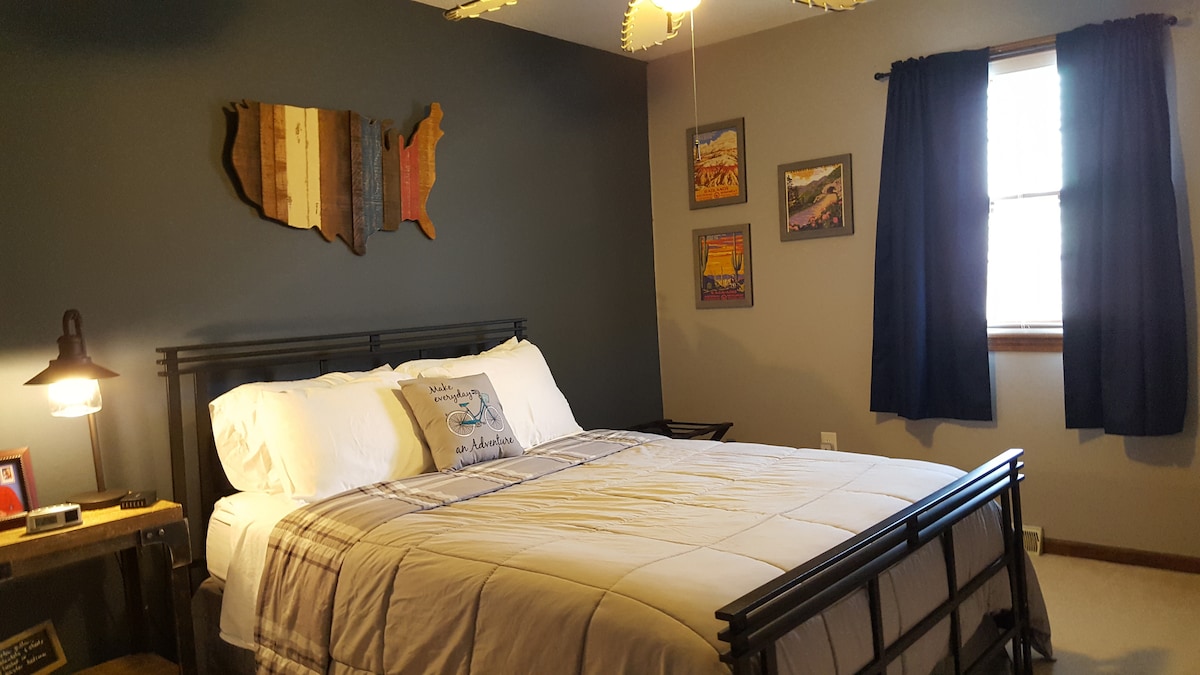 Bedroom #2 - See the USA!