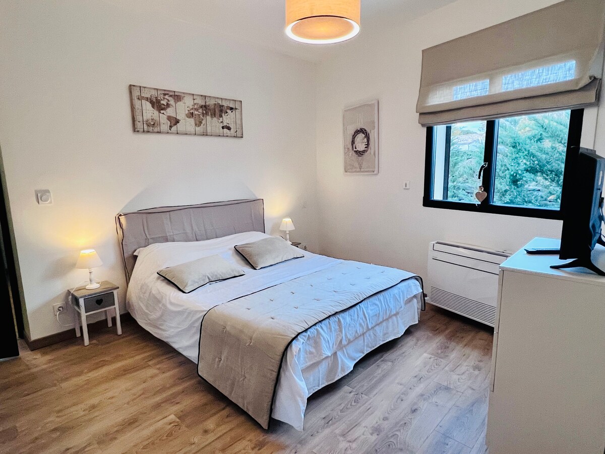 Airbnb ardeche sales les vans