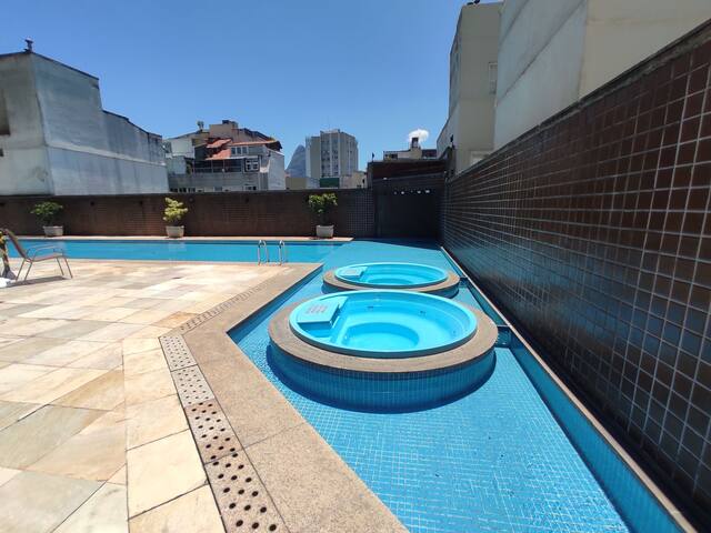 Flat vista praia: conforto no posto 10 Ipanema gallery image 5