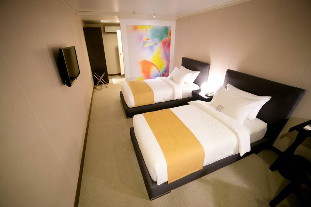 Standard Twin Room