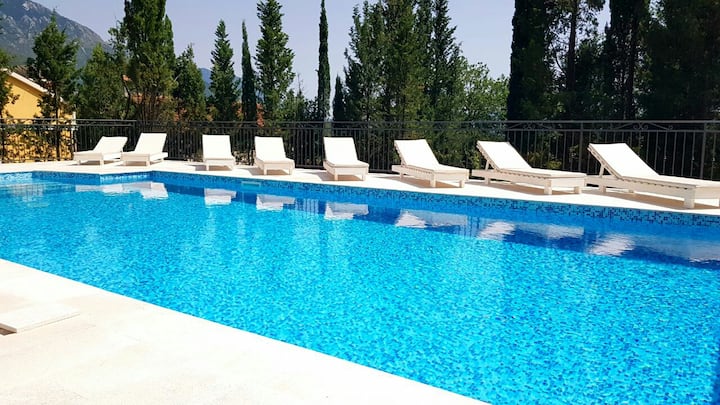 Brand New 'Forest Escape' Villa, Apartment No. 10 - Kotor