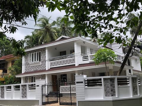 Sannidhi Homestay with 3 AC rooms for Families
