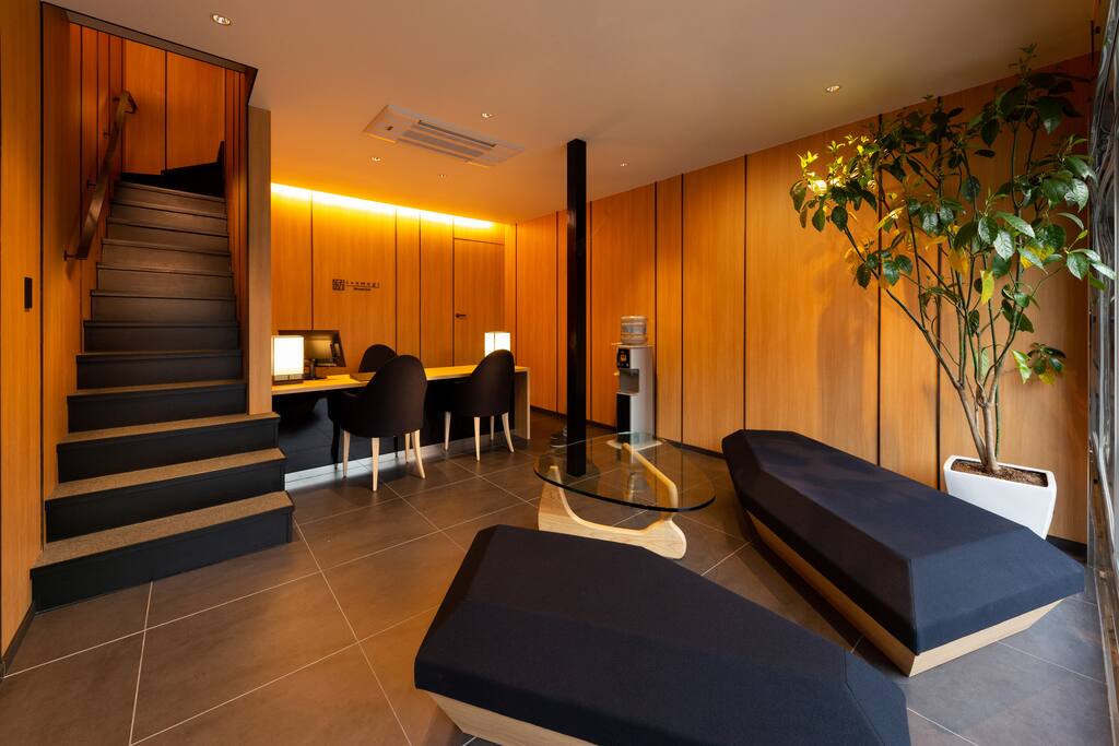 建物の1階はレセプションとなっております。
The first floor has the reception.