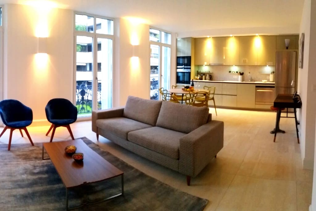 Living room & Kitchen