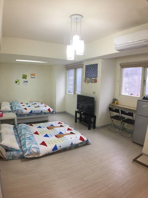 2 double beds for 4 people.