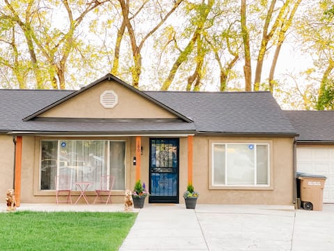 Successful Airbnb property: Entire Home, Tree-lined street in the City 25 in Ballpark