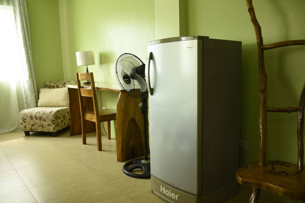 Available amenities inside the room