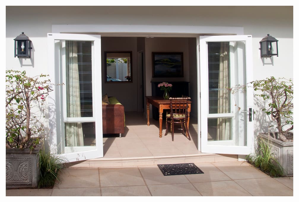 Entrance to Riverview Cottage opening onto garden
